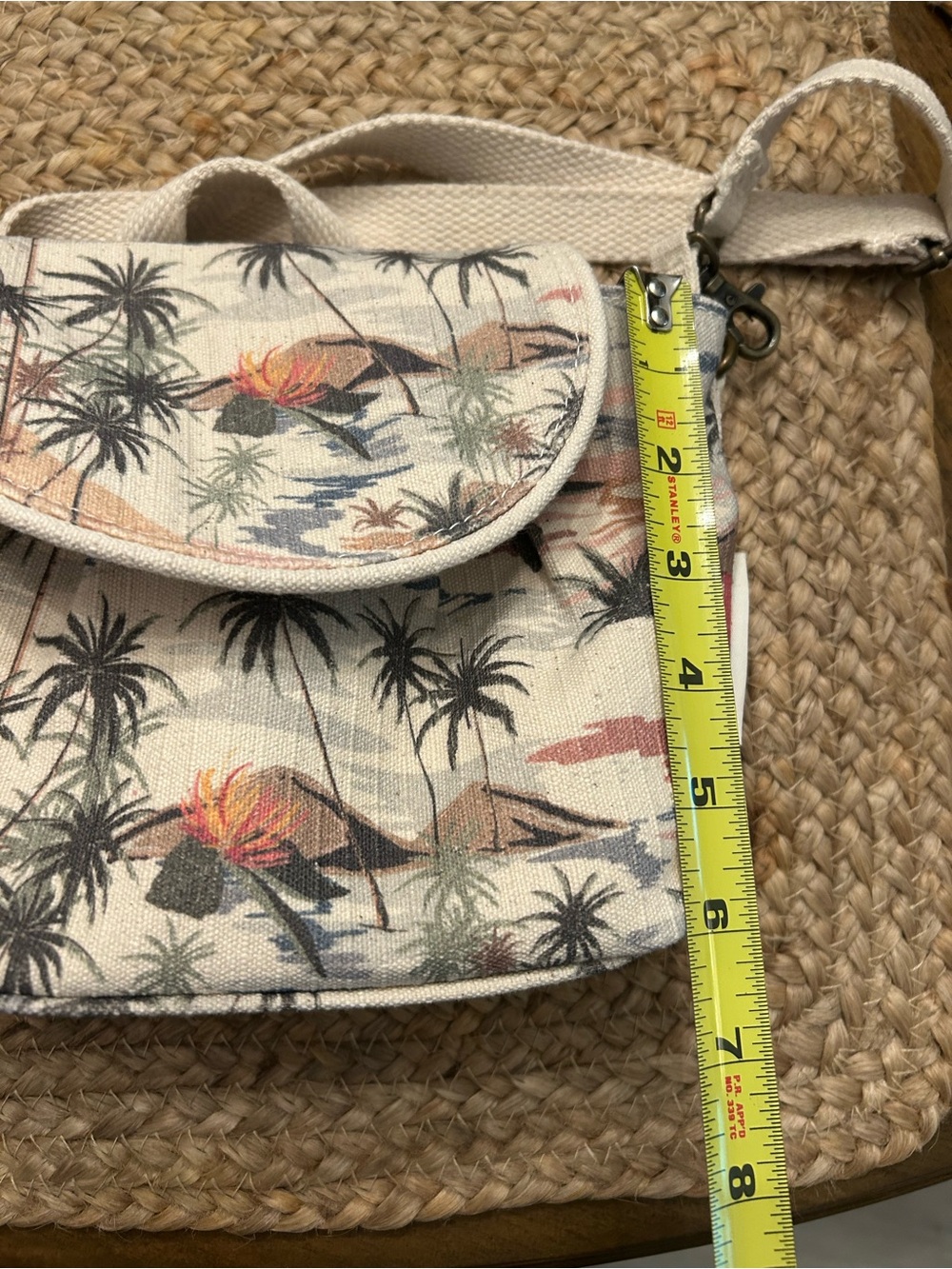 Caribbean Joe Palm-Print Crossbody Bag in Beige and Pastel Coral - Picture 4 of 6